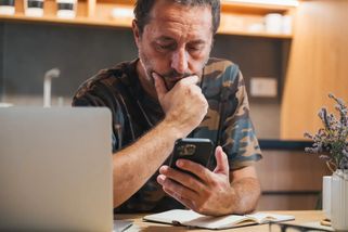 Juchelka nečekaně odložil klíčovou změnu důchodů. Někteří voliči už mluví o zradě slibů